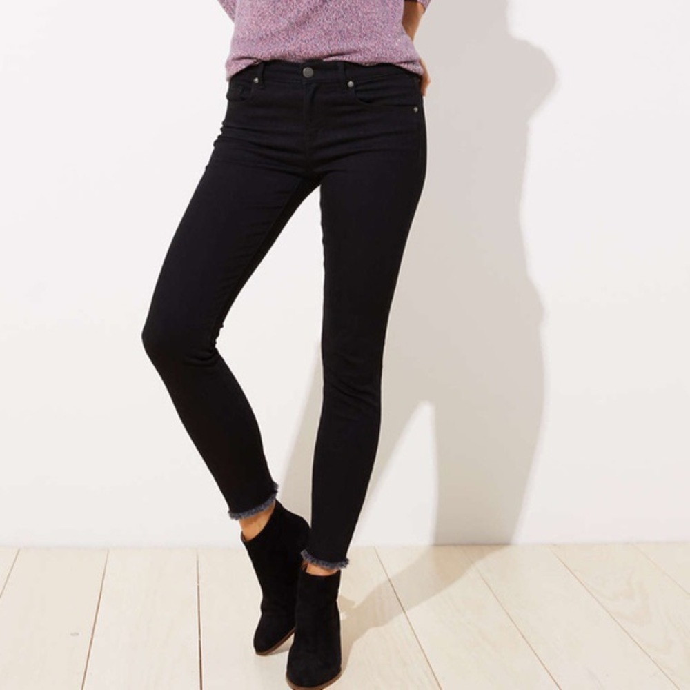 Ann Taylor Loft Modern Skinny Black Jean Frayed Bottom size 28 size 6